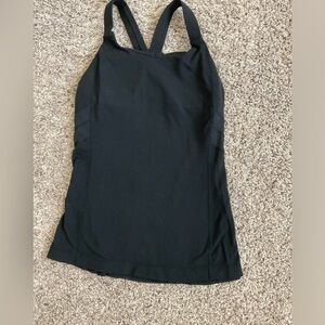 Lululemon back support top size Sm.